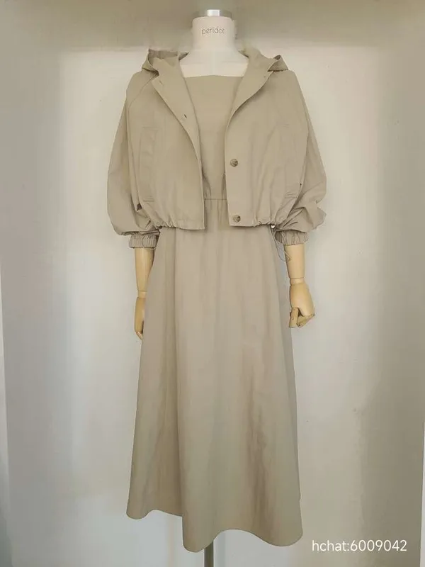 Elegant and Minimalist Dress with Jacket