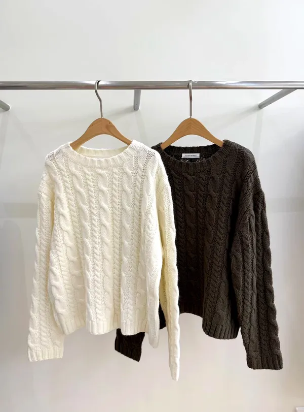 Classic Knitted Women's Top - Comfortable and Versatile