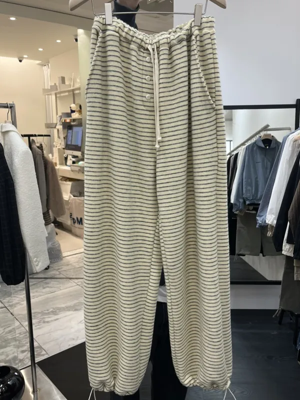 Fashionable Striped Casual Pants - Comfortable and Versatile for Everyday Wear