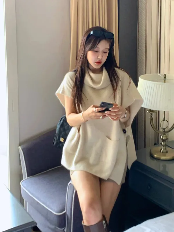 Stylish and Elegant Women's Knit Cardigan, Comfortable and Chic