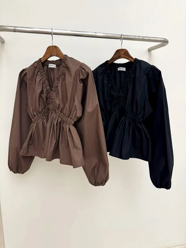 Elegant Women's Shirt, Lightweight and Comfortable for Various Occasions