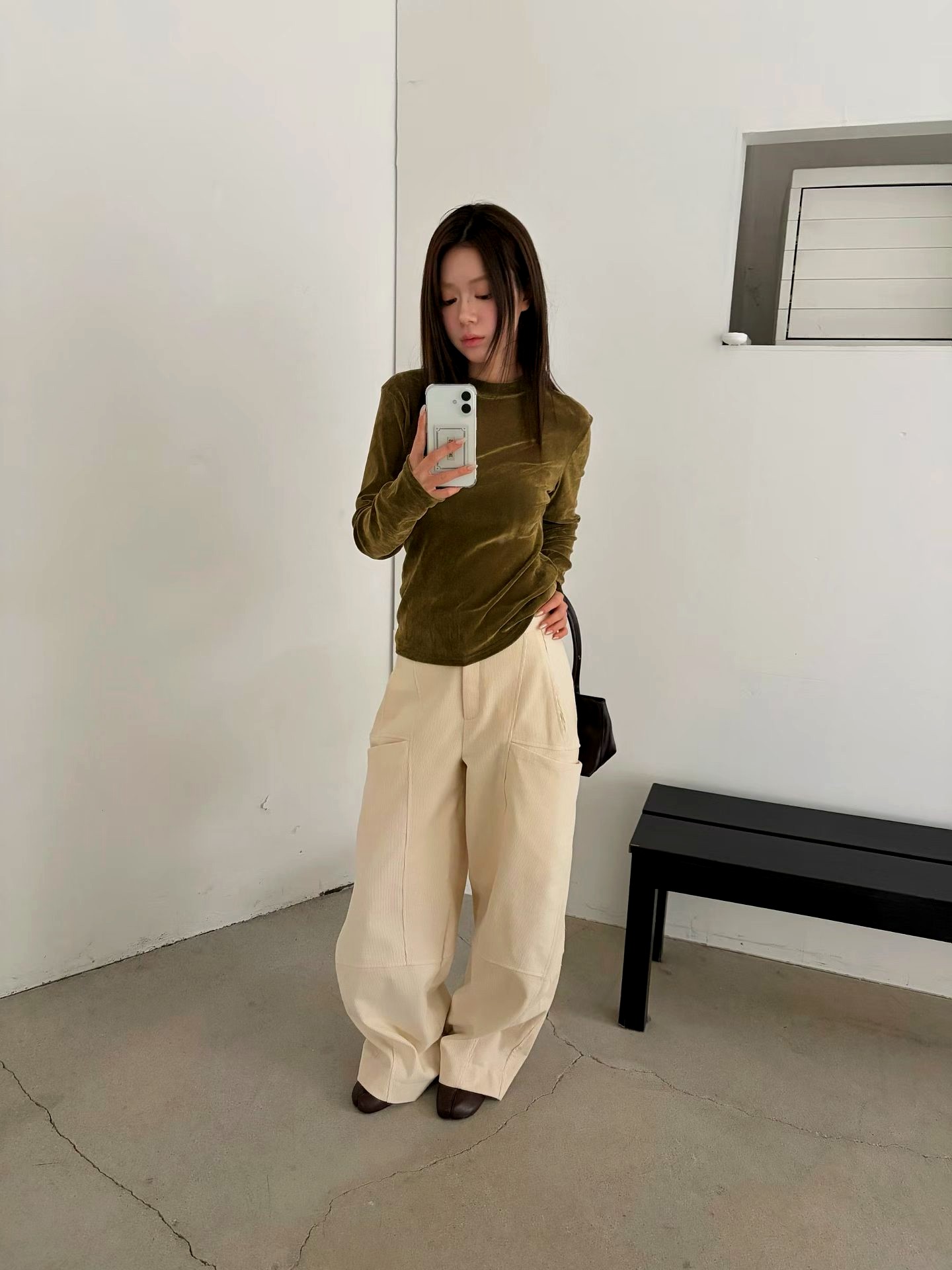 패셔너블한 캐주얼 여성용 티셔츠, 부드럽고 편안한 일상 착용에 적합