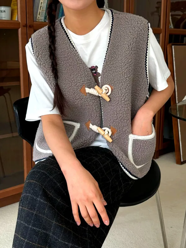 Warm and Comfortable Women's Vest Jacket - Fashionable and Versatile