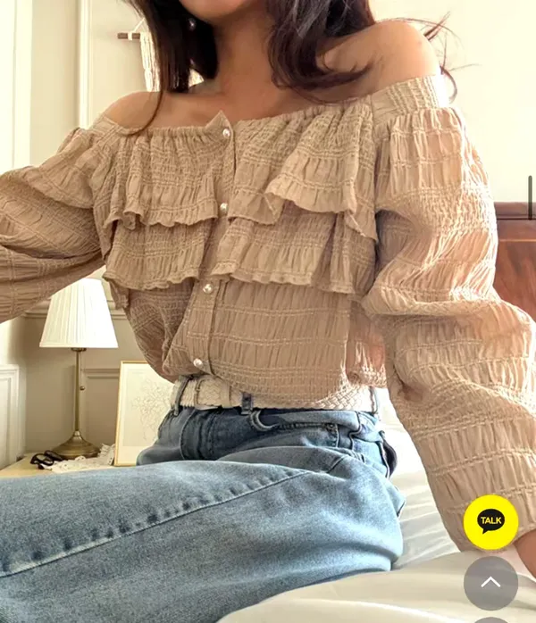 Elegant Layered Lace Design Women's Top