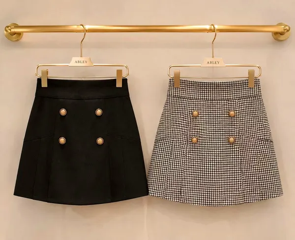 Stylish Double-Breasted Women's Skirt - Elegant and Versatile