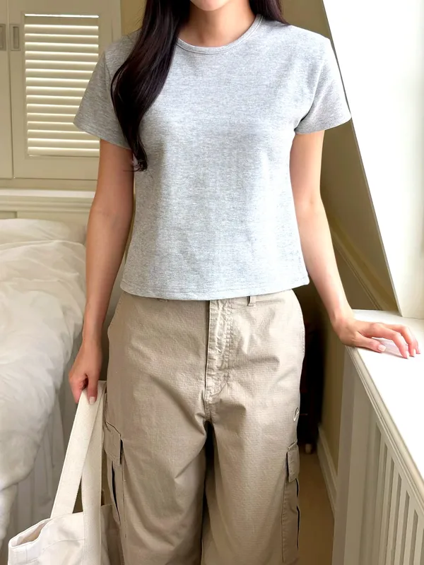 Minimalist Comfortable Gray Women's Top, Versatile Casual Style New Arrival