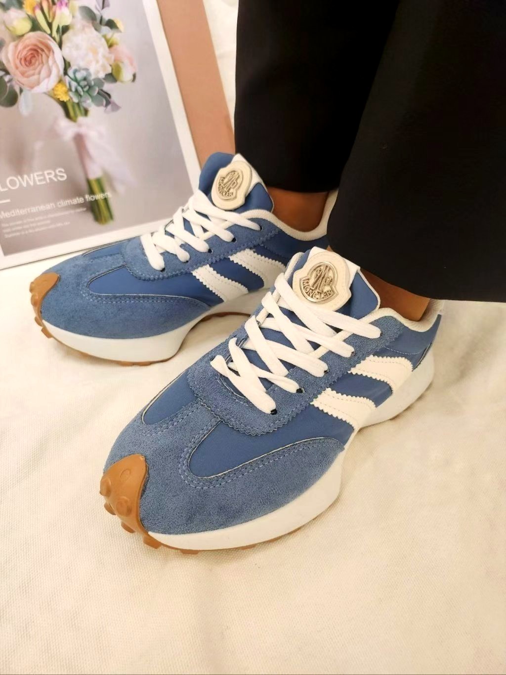Stylish Casual Women's Shoes, Comfortable Breathable Sneakers 🇰🇷 Women's Shoes Wholesale 🇰🇷 ho1063 [Cowhide] size 36-40 (230-250) 4.5cm price (Korean Won): 💰 38,000 won 🇰🇷 HP 010 4257 7304 ​Dongdaemun TEAM204 Basement Level 1, Room 8 Shoes Mall [ Dongdaemun TEAM204 Building Basement Level 1, Room 8 SHOESMALL ] OPEN ​PM8:00 - AM6:00 Sunday-Thursday