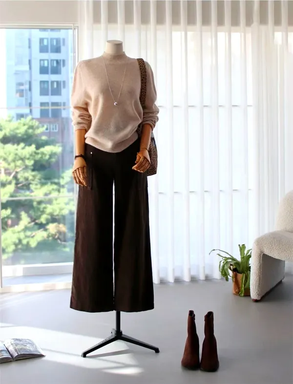 Elegant and Simple Sweater, Warm and Comfortable, Perfect for Fall and Winter