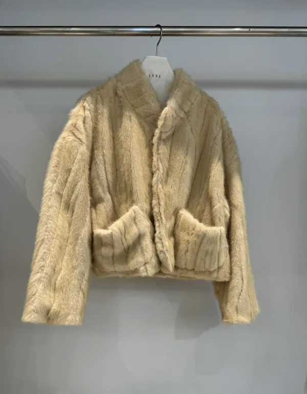 Fashionable Short Plush Jacket, Warm and Comfortable