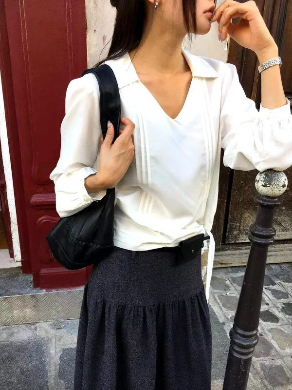 Elegant Women's Shirt, Lightweight and Breathable, Perfect Match