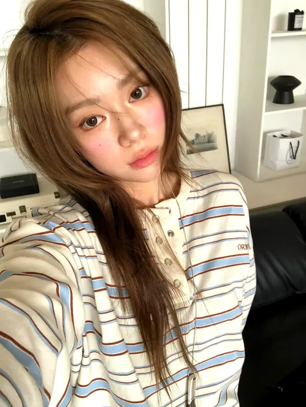 Fashionable Striped Women's Top - Comfortable Casual Style