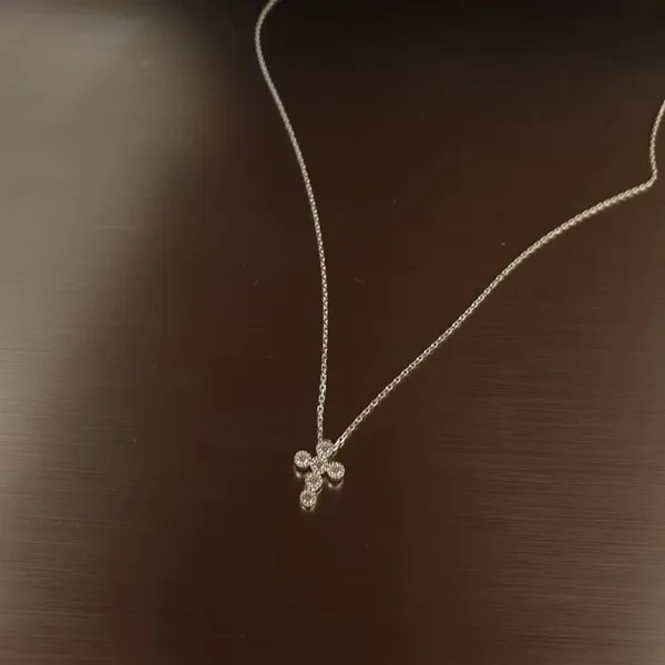 Stylish Minimalist Cross Pendant Necklace