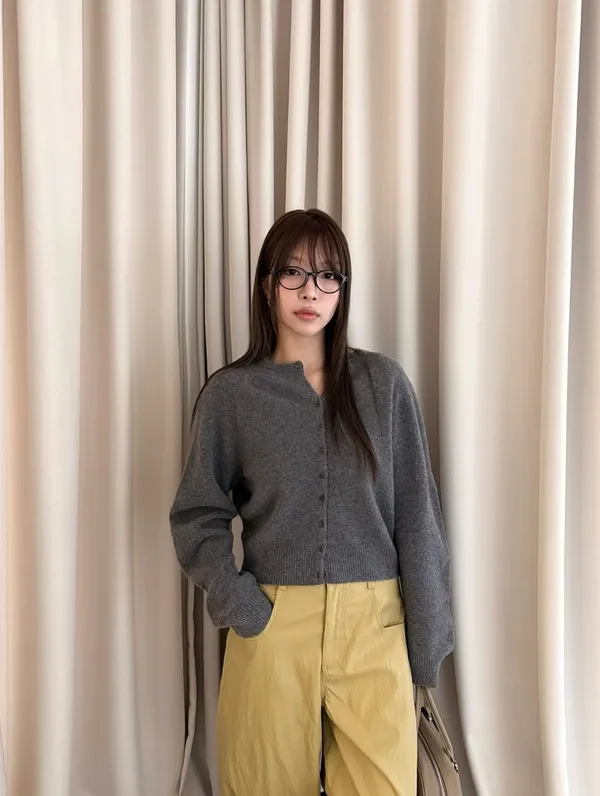 Stylish and Minimalist Women's Cardigan, Soft and Comfortable, Perfect Match