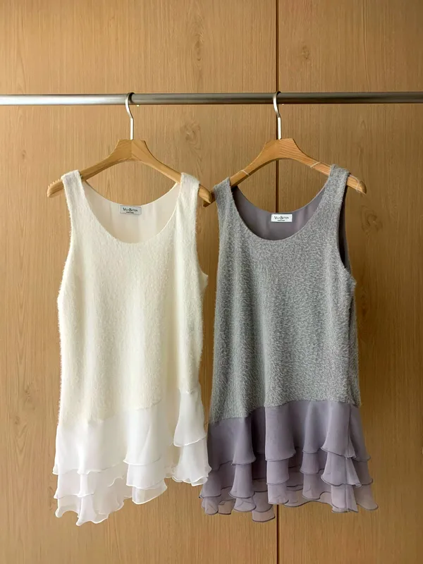 Stylish Women's Top, Lightweight and Flowy, Perfect for Summer Pairing