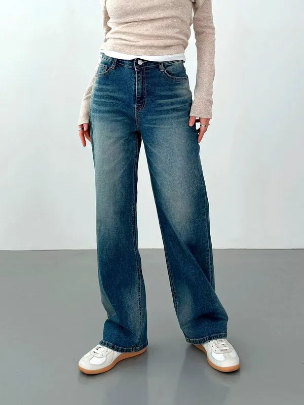 Fashionable Loose Women's Jeans, Comfortable and Versatile