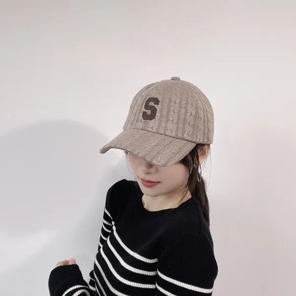 Stylish Striped Knit Sweater - A Perfect Blend of Elegance and Comfort