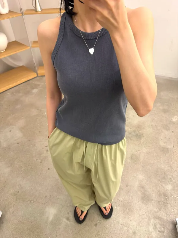 Minimalist Style Women's Sleeveless Top, Comfortable and Breathable