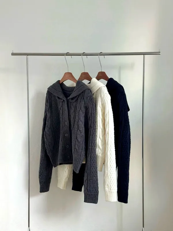 Fashionable Knitted Sweater - Comfortable and Versatile, A Must-Have for Autumn and Winter