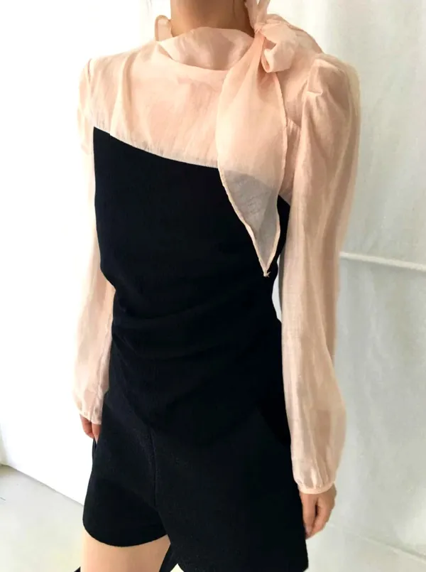 Elegant Women's Top, Lightweight and Breathable, Perfect for Spring and Summer Outfits