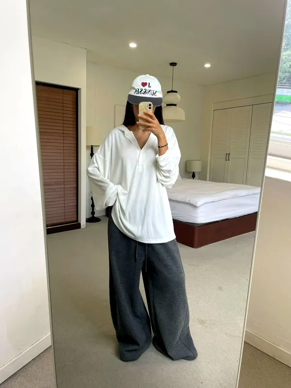 簡約舒適女裝上衣T恤，適合日常穿搭