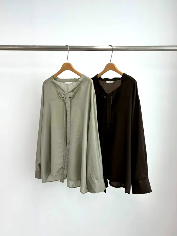 Baju Blus Wanita Segar dan Minimalis, Ringan dan Bernafas, Sesuai untuk Musim Bunga dan Musim Panas