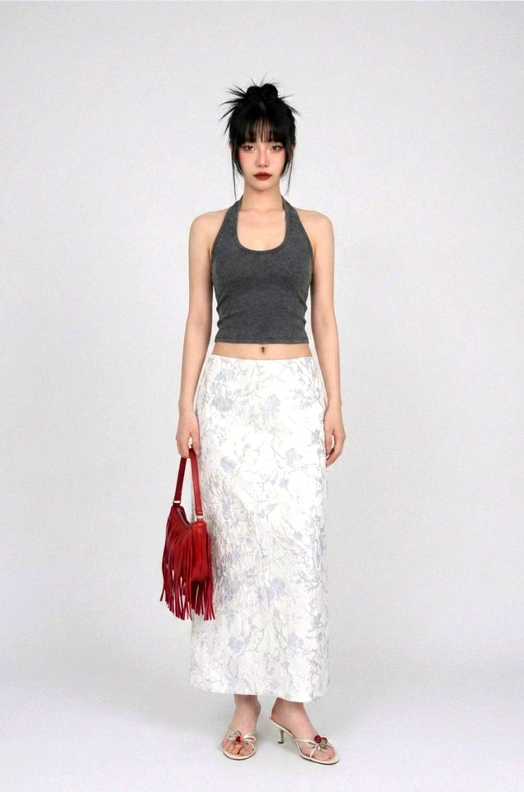 Elegant Lace Maxi Dress to Showcase Feminine Charm