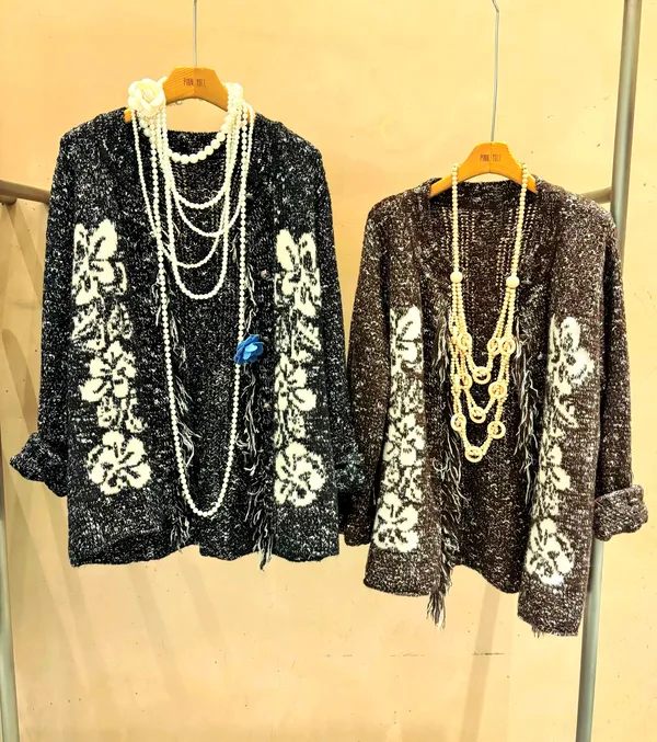 เสื้อผู้หญิงลายดอกไม้แฟชั่น สวมใส่สบายและเข้ากันได้ทุกชุด