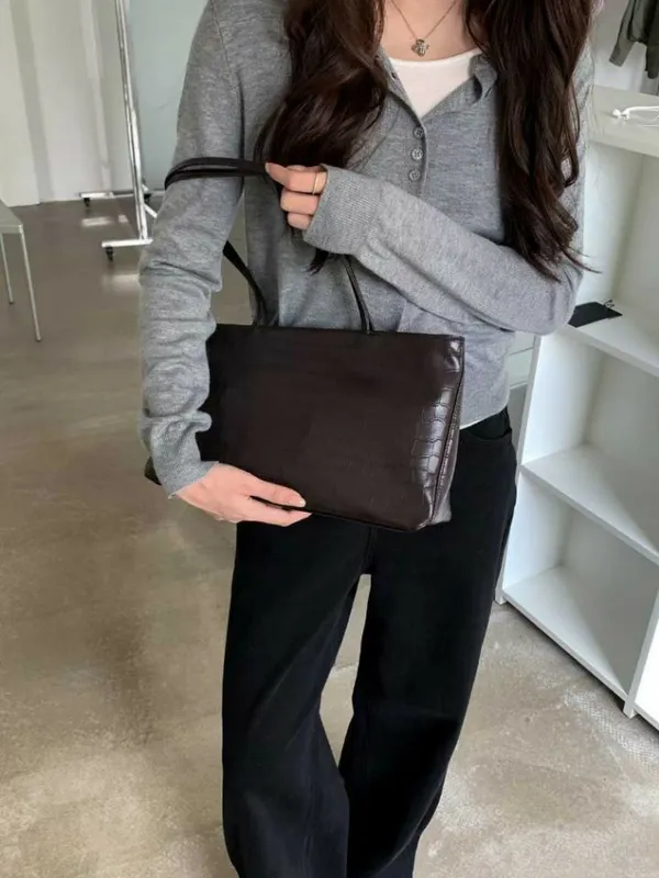 Stylish Minimalist Black Crocodile Pattern Handbag