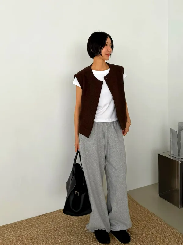 Stylish Women's Vest Jacket - Versatile and Comfortable