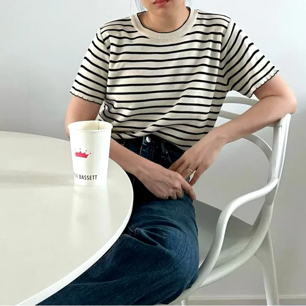 Minimalist Striped Women's Top - Comfortable and Versatile