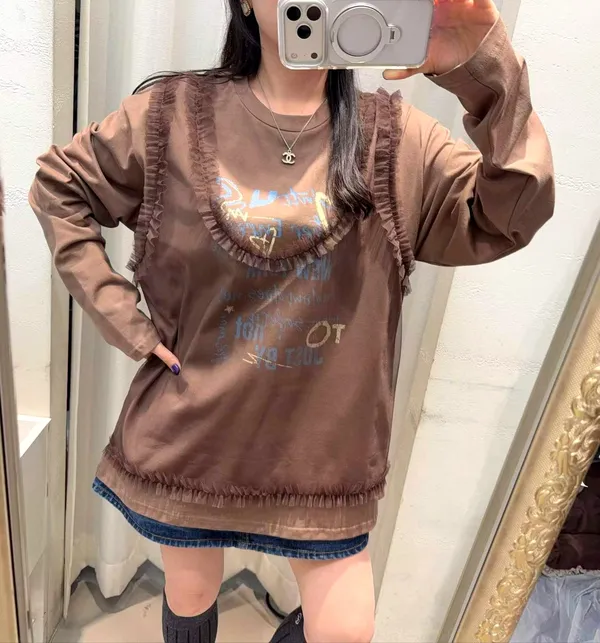時尚休閒衛衣，舒適百搭，適合日常穿搭