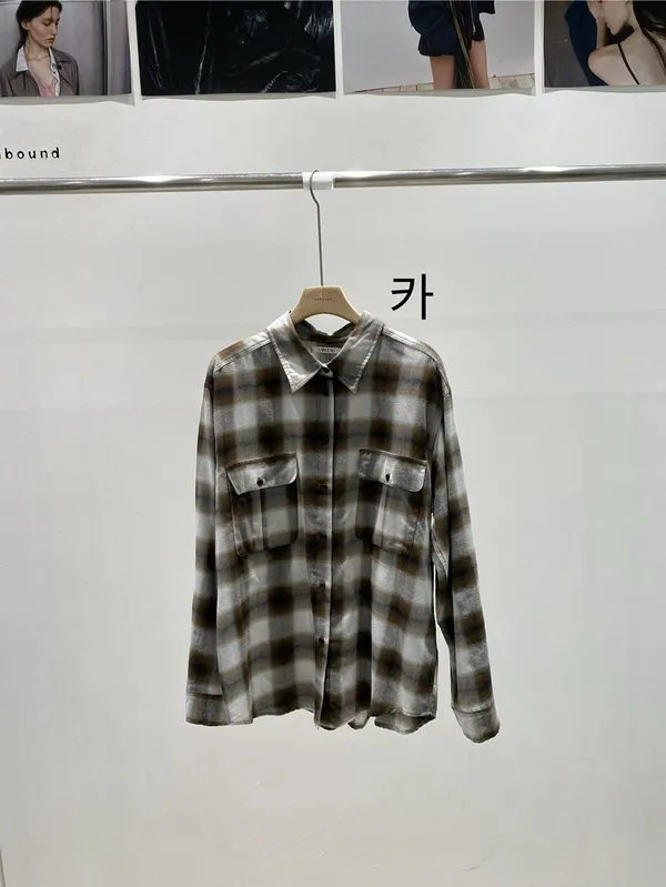 Fashionable plaid shirt, easily pairs with casual style