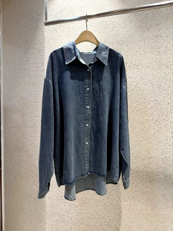 Stylish Casual Denim Shirt - Comfortable and Versatile