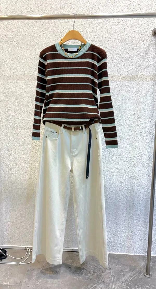 Striped Long Sleeve Top - Comfortable and Stylish for Perfect Pairing