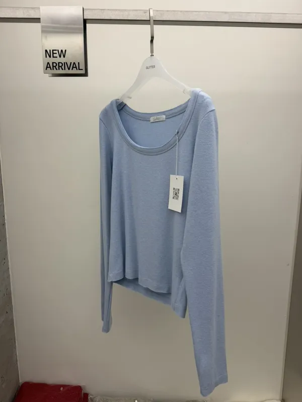 Lightweight and Comfortable Blue Long Sleeve T-Shirt