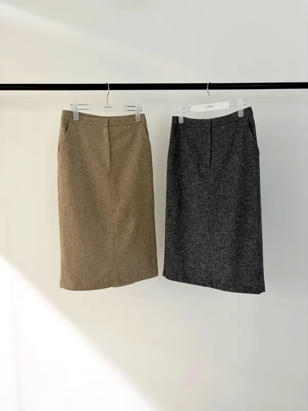 Skirt Midi Wanita Elegan - Gaya Klasik yang Serbaguna