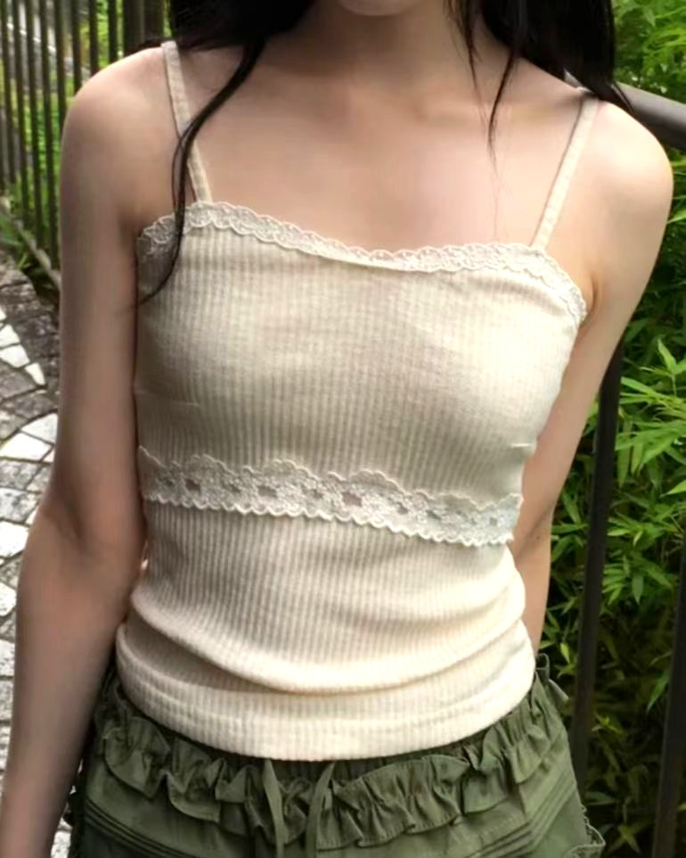 ๋ ์ด์ค ํธ๋ฆผ ์ฌ๋ฆผํ ์บ๋ฏธ์, ์ฌ๋ฆ ํ์ ์์ดํ
