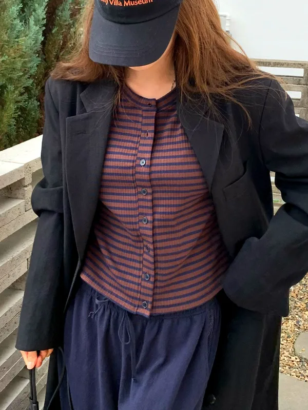 Stylish Striped Women's Top - Comfortable and Breathable, Perfect for Pairing