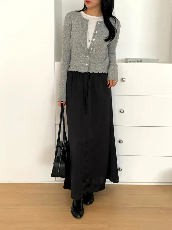 Stylish and Minimalist Women's Cardigan, Comfortable and Versatile