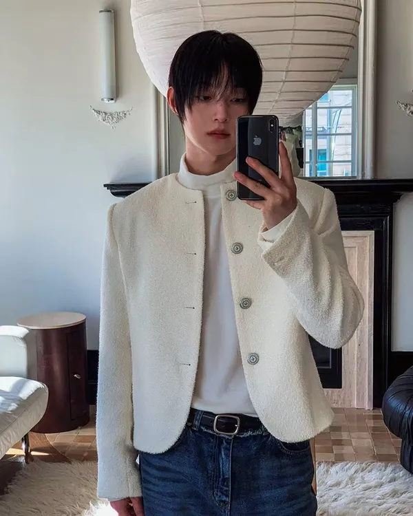 Stylish Minimalist Men's Top, Elegant White Jacket