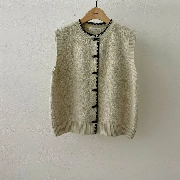 Stylish and Minimalist Women's Vest Jacket, Comfortable and Versatile