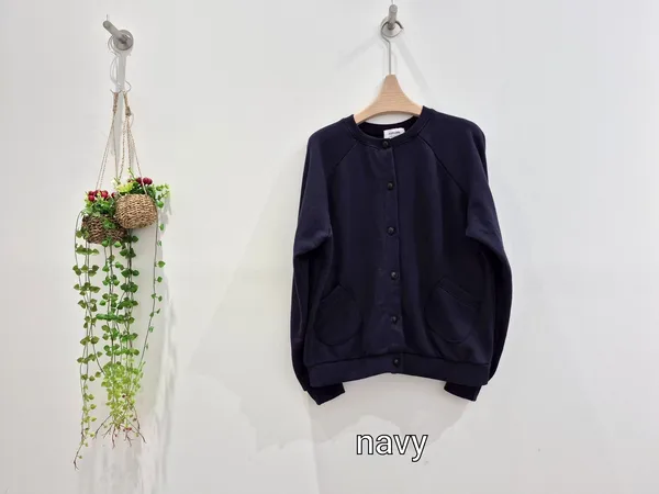 Stylish Casual Women's Top in Classic Navy Blue - Comfortable and Versatile