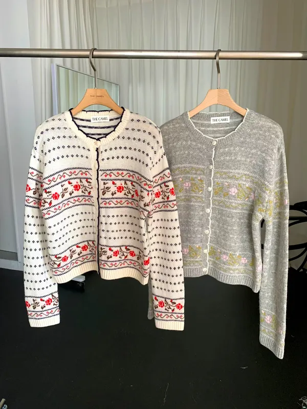 Cozy Knitted Sweater with Floral Embroidery - A Fashion Staple