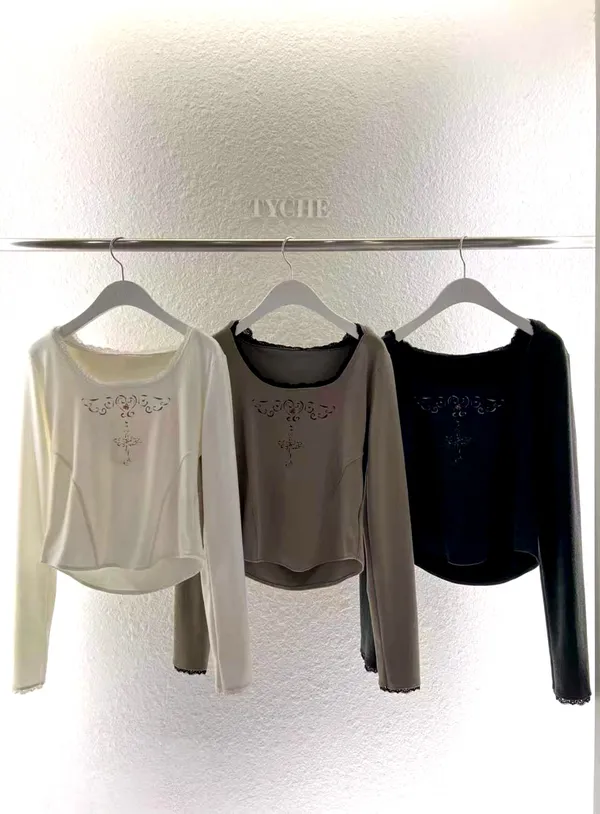 Stylish Embroidered Long Sleeve T-Shirt for Women, Comfortable and Versatile