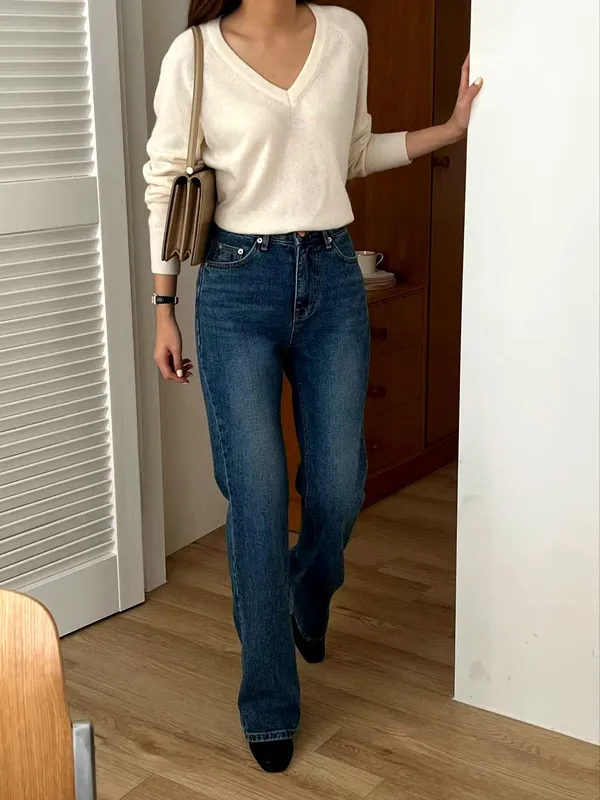 Seluar Jeans Pinggang Tinggi Bergaya untuk Menunjukkan Aura Elegan Anda 561