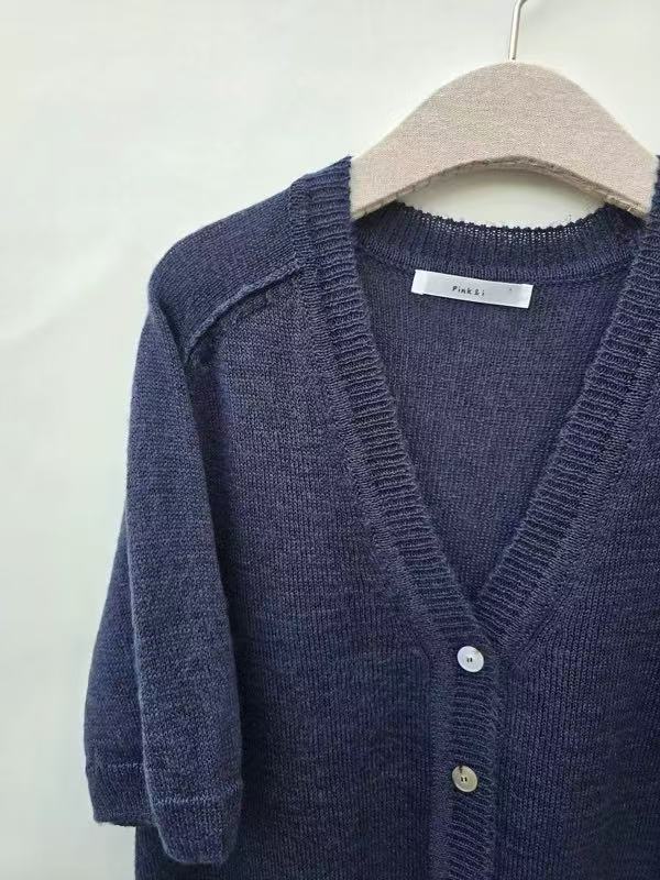 Minimalist Style Knitted Cardigan - Comfortable and Breathable for Spring and Autumn Wear