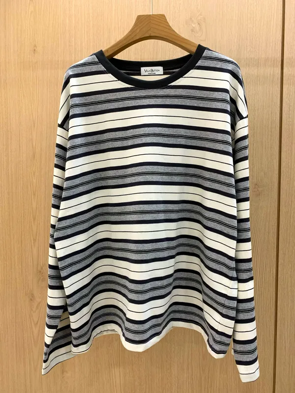 Stylish Striped Women's Top, Comfortable and Versatile