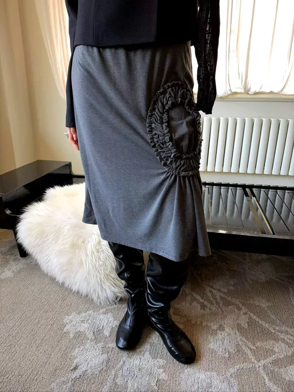 Fashionable and Elegant Women's Short Skirt - Comfortable and Versatile