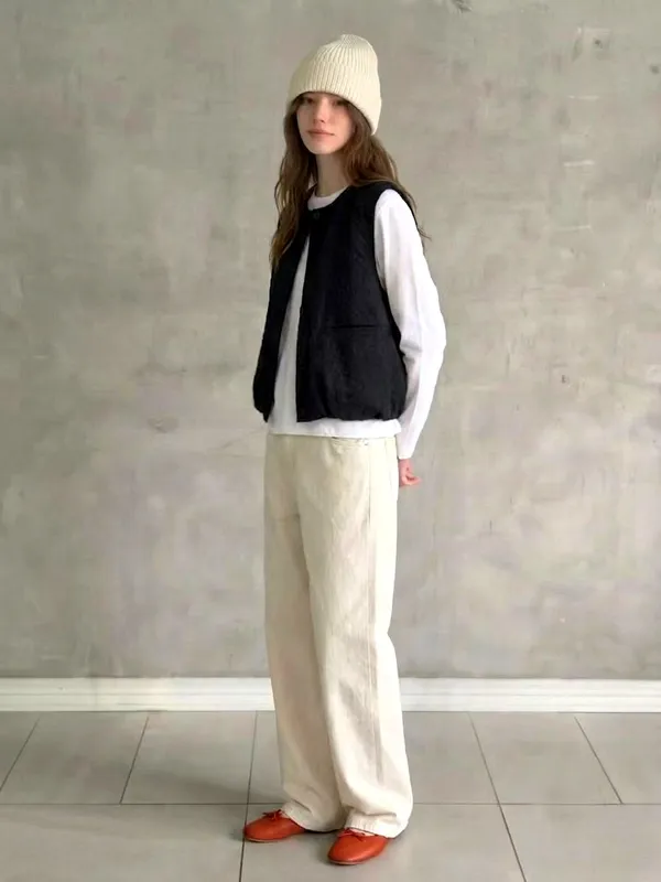 Stylish and Minimalist Women's Cami Top - Perfect for Any Style