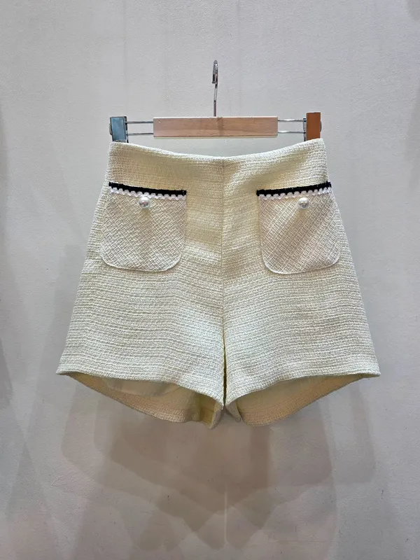Stylish and Elegant Women's Shorts, Lightweight and Comfortable, Perfect for Summer Outfits